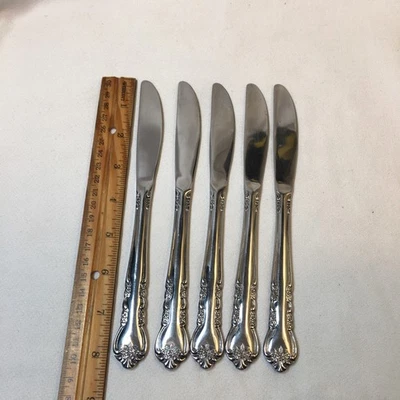 Lot of 5 Dinner Knives Delight Rogers Stainless Stanley Roberts  8.25" - Image 1 of 4