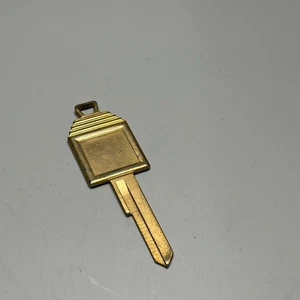 VTG STOCK BLANK UNCUT CAR KEY Crown #2 Cadillac Crown  24kt Plated Rare HTF 2.5" - Picture 1 of 10