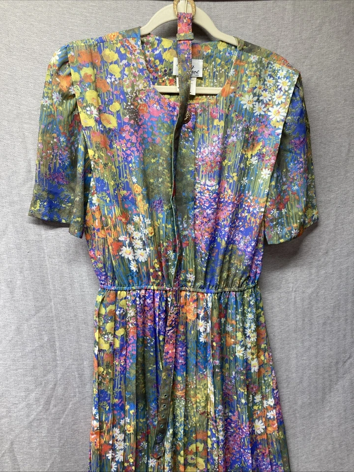 Lady Carol Size 12 Dress Vintage Wildflower Print Pleated Midi Boho Cottagecore - Image 1 of 4
