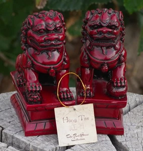 VINTAGE Chinese Symbols Foo Dogs Figurines Hong Tze Red Stone Collection AS IS! - Picture 1 of 7