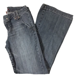 Pantalones de mezclilla para mujer QUINCY by Jessica Simpson talla 9 con corte bota baja lavado mediano - Imagen 1 de 9