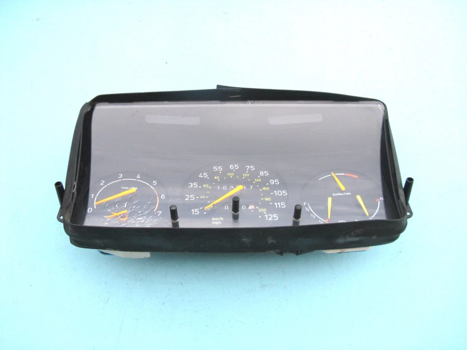 92 93 SAAB 900 TURBO 125 MPH 103 K MILLAS CUADRO DE INSTRUMENTOS UNIDAD VELOCÍMETRO USADA Foto 1 de 4