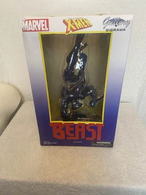 Beast PVC Gallery Diorama Diamond Select Toys Marvel 2019 (SEALED)  - Image 1 of 3