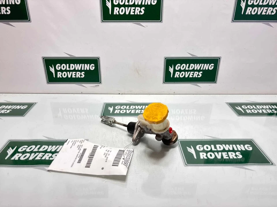 05 06 Saab SAAB 9-2X Brake Master Cylinder 2.5L - Image 1 of 4