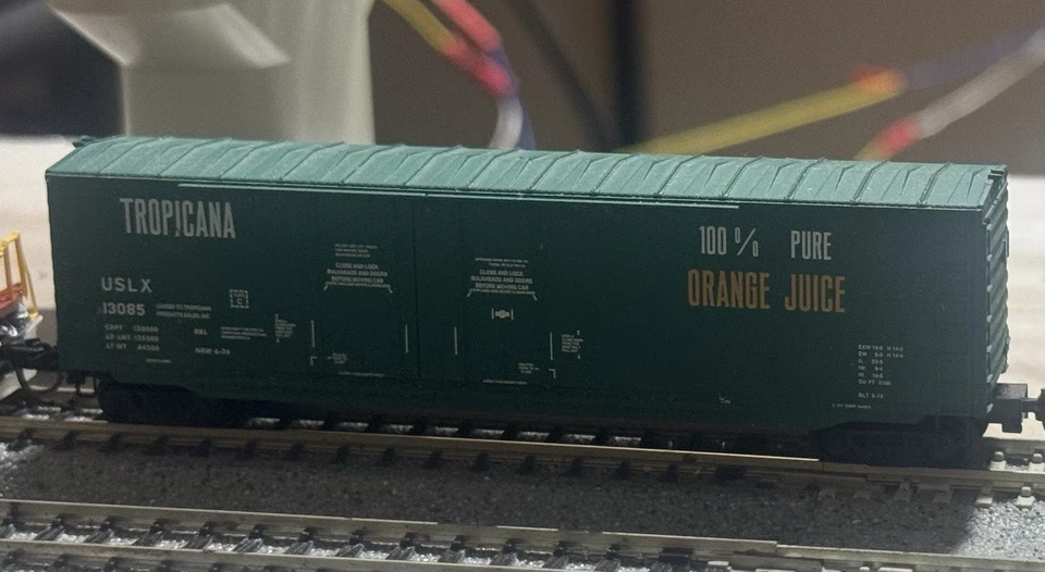 5 N Scale Cars ( Probably Micro Trains, But Not For Sure ). - Image 1 of 4