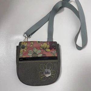 Haiku Vegan Pebbled Leather Crossbody Purse Brown Green Strap Floral Fold Over - Bild 1 von 12