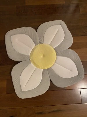 Floomingbath Fregadero Baño Loto Bebé Flor Gris Blanco Amarillo Felpa Foto 1 de 4
