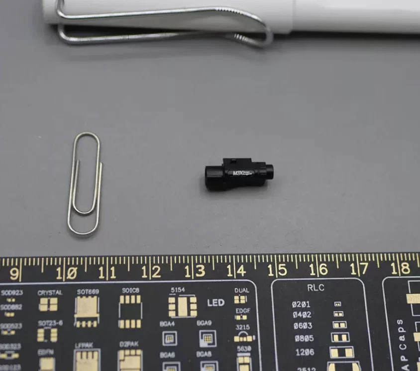 Tactical Light for Easy&Simple ES 26062S Veteran Tactical Instructor 1/6th - Image 1 of 1