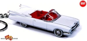 🎁🎁RARE KEYCHAIN 59/60 WHITE CADILLAC ELDORADO BIARRITZ GREAT GIFT NOVELTY 🎁🎁 - Picture 1 of 9