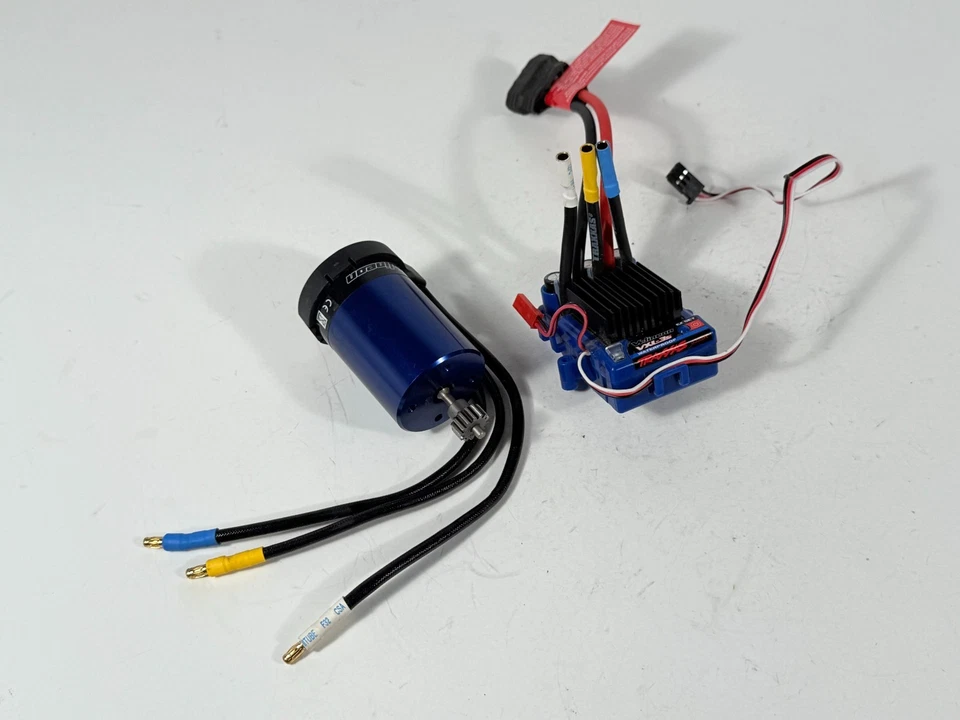 Traxxas Velineon VXL-3S (4-Pole) ESC and Motor Waterproof Brushless Slash 4x4 - Image 1 of 4