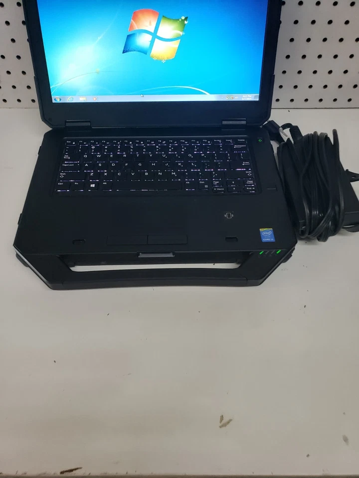 DELL LATITUDE RUGGED  5404 INTEL CORE I5-4310U 2.00GHZ 16GB RAM,256GB SSD, WIN 7 - Image 1 of 4