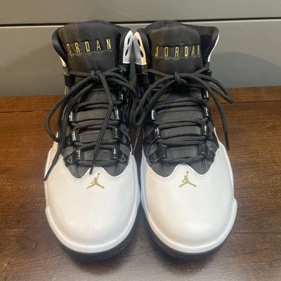 NWOB Air Jordan 'MAX AURA' shoes white black metallic gold Men’s sz 8 women sz 6 - Image 1 of 4