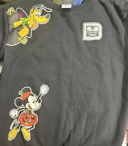 Disney Parks 2022 Halloween Mickey & Friends Pullover Crew Sweatshirt Gr. Small - Bild 1 von 11