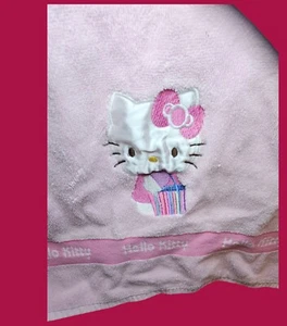 Hello Kitty Bath Towel Embroidered - Picture 1 of 4
