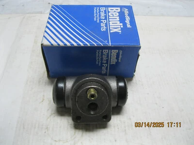 Drum Brake Wheel Cylinder Rear-Left/Right Bendix 33957 - Image 1 of 4