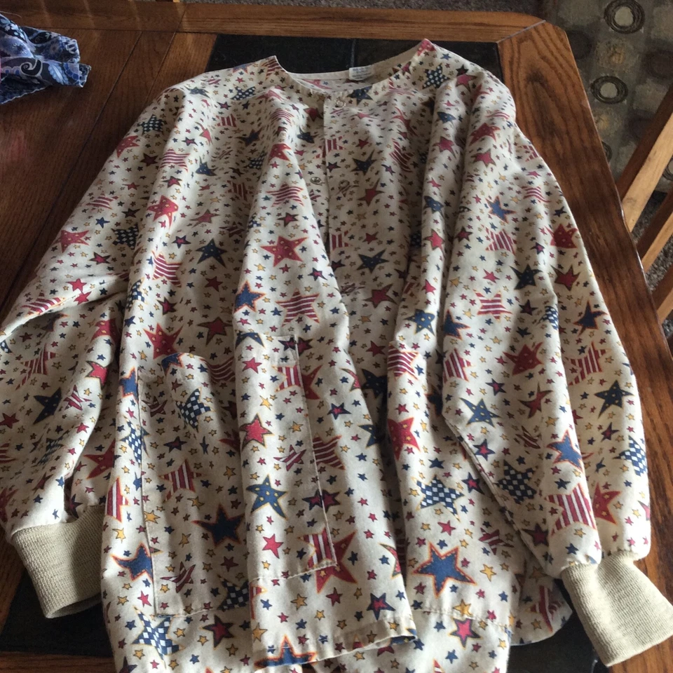 printed scrub tops long sleeve  - Image 1 of 1