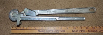 THE RIDGID TOOL Co. No. 396 TUBE BENDER 3/8" O.D., 15/16"R, ELYRIA OHIO USA - Image 1 of 4