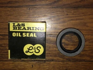 NOS 56-78 AMC Rambler Studebaker Ford Mercury Manual Automatic Transmission Seal - Picture 1 of 1