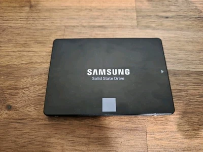 Samsung 860 EVO SATA 4TB 2.5" SSD MZ-76E4T0 *CDI* - Image 1 of 4