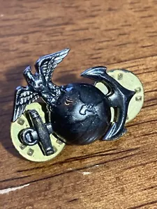 WWII USMC Marine Officer Right Side Collar Pin Pinback Eagle Globe Anchor - Picture 1 of 4