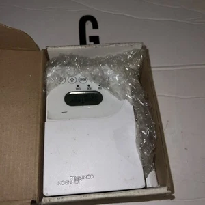 JOHNSON CONTROLS TEC2203-3 / TEC22033 (NEW IN BOX) Retail  $730 - Picture 1 of 3