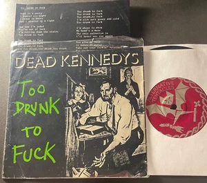 7" DEAD KENNEDYS Too Drunk To Fuck /The Prey 1981 1ST issue Virus 2 VG+ / VG+ - Imagen 1 de 11