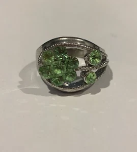 Mehrsteiniger grüner Blumenring Größe 8,5 kostenloser Versand - Bild 1 von 4