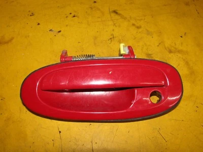 Ford Escort 1998-2003 OEM LH lado del conductor mango exterior, rojo 98 99 00 01 02 03 Foto 1 de 3