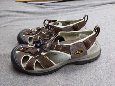 Sandalias Keen Newport H2 para Hombres Talla 9 Marrón Gris Punta Cerrada Agua Senderismo Zapatos Foto 1 de 4