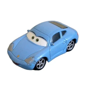 Disney Cars Sally Porsche 911 Carrera Macchina Metallo 1/55 Buono Stato Pixar - Foto 1 di 7