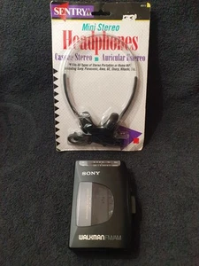 Sony Walkman WM-FX10 Cassette Player New Belt (pictured read in the discretion) - Picture 1 of 15