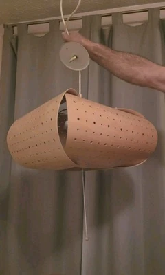 Lámpara Colgante Chapa Madera Rubia Agujeros Perforados Cableado Duro 19" Cuadrado Posiblemente ÚNICO Foto 1 de 4