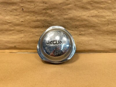 Tapa de derribo de rueda cromada derecha OEM PN A13 Jaguar XK XJ XKE OEM Foto 1 de 4