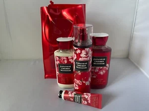 Bath & Body Works Japanischer Kirschblütennebel, Lotion, Wäsche, Handcreme Geschenkset - Bild 1 von 3