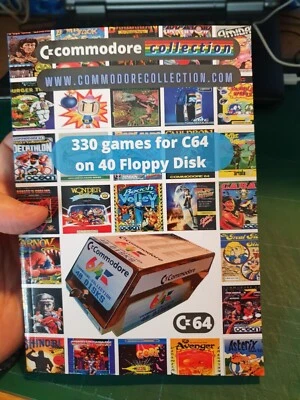 C64 : BOOK "COMMODORE COLLECTION 330 GAMES on 40 FLOPPY DISK" 210 pages Colors - Immagine 1 di 4