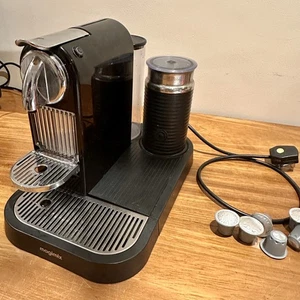 Magimix Nespresso Citiz Latte M190 Nero. Macchina da caffè + montalatte. Funzionante - Foto 1 di 19