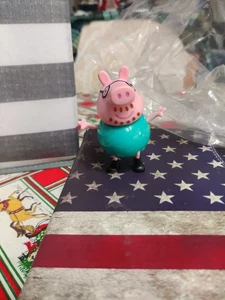 Peppa Pig Daddy Pig Figur 2003 Charakteroptionen blaues Shirt Spielzeug - Bild 1 von 5
