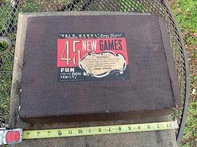 1941 Gold Medal 45 New Board Games Dog Race, India, Fish Pond - Image 1 of 4