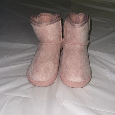 Bota Mariposa Rosa Brillo Niñas Pequeñas Talla 1 -por Olivia Miller Foto 1 de 4