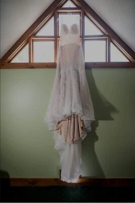 wedding dress size 8 pre owned - Image 1 of 4