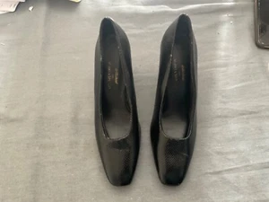 ST MICHAELS M & S VINTAGE BLACK CROC EFFECT LADIES COURT SHOES SIZE 4.5 - Picture 1 of 5