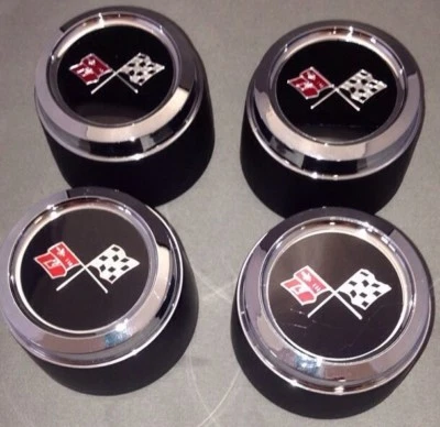 NUEVO CHEVROLET CORVETTE 1973-1979 JUEGO DE TAPACUBOS CENTRALES GM restauración Foto 1 de 3