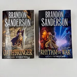 2 Brandon Sanderson OATHBRINGER, RHYTHEM of WAR Paperback Books - Imagen 1 de 7