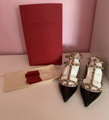 VALENTINO GARAVANI ROCKSTUD CAGED BALLERINA FLATS - SIZE: EU 37 - NERO/POUDRE - Image 1 of 4