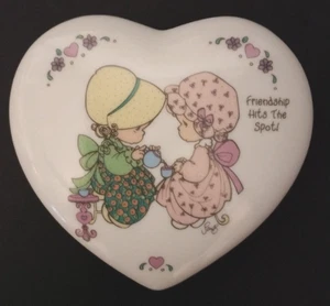Vintage Enesco Precious Moments Friendship Heart Shaped Porcelain Box - Picture 1 of 8