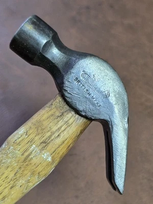 Vintage BRITISH MAKE Carpenters Claw Hammer 416gr Vintage Collectable Hammer  - Image 1 of 4