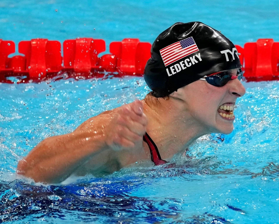 Foto 8x10 KATIE LEDECKY 2024 Juegos Olímpicos de París Natación Campeona Mundial Oro EE. UU. Foto 1 de 1