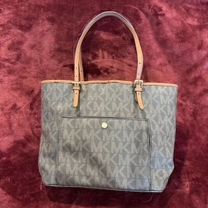 Michael Kors MK Signature Style Tote /Hand Bag - Picture 1 of 16