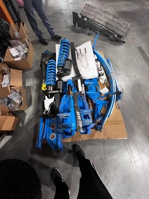 8-10 inch lift kit. Ford F-250 - Image 1 of 4