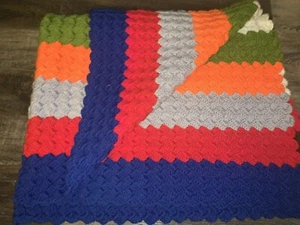 Coperta Nonna ~ Maglia Fatta in Casa Arcobaleno Righe Multicolore 40" x 72" - Foto 1 di 6